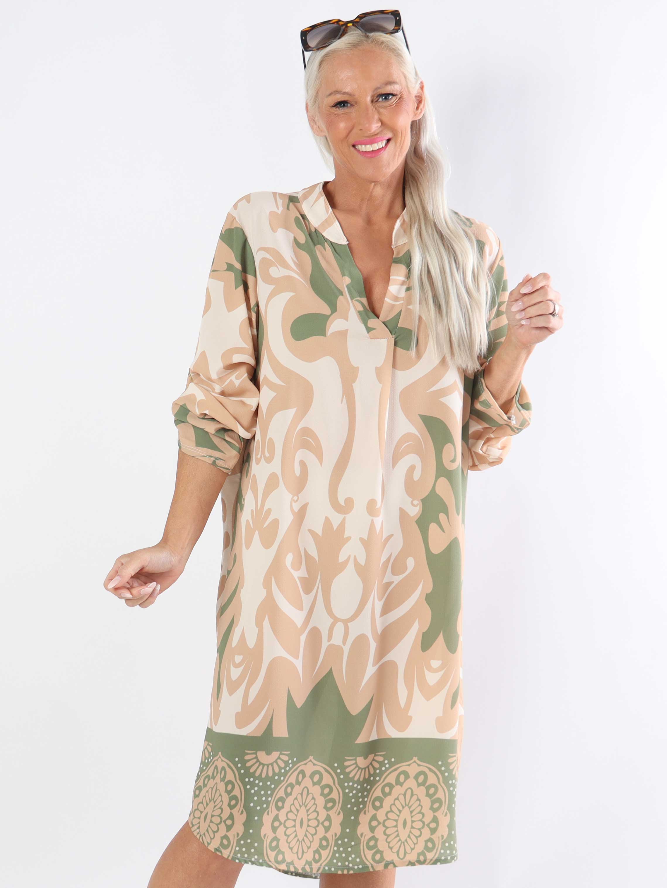 Vanesa Boheme Dress - Let og luftig mønstret plus size kjole i viskose